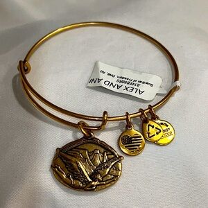 Alex and Ani Guardian of Freedom Charm Bangle Gold Finish Bracelet New with Tag